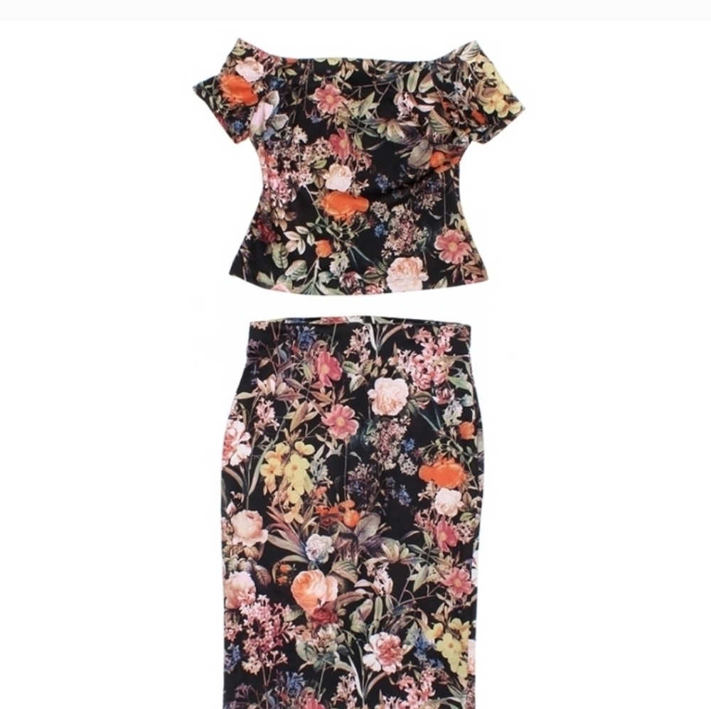 New York and Company Skirt Set Size S